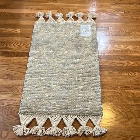 Anthropologie Handwoven Maran Shag Rug 2 x 3 NEW - Picture 6 of 9